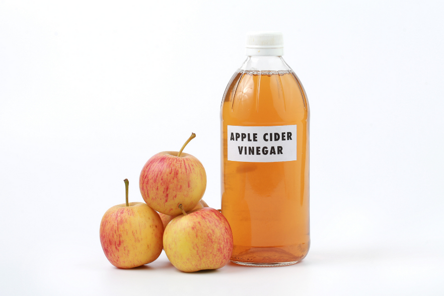 Apple Cider Vinegar & Your Hair: Separating Fact from Fiction