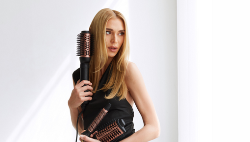 Why Multiple Size Blowout Brush Heads Are Better for Styling
